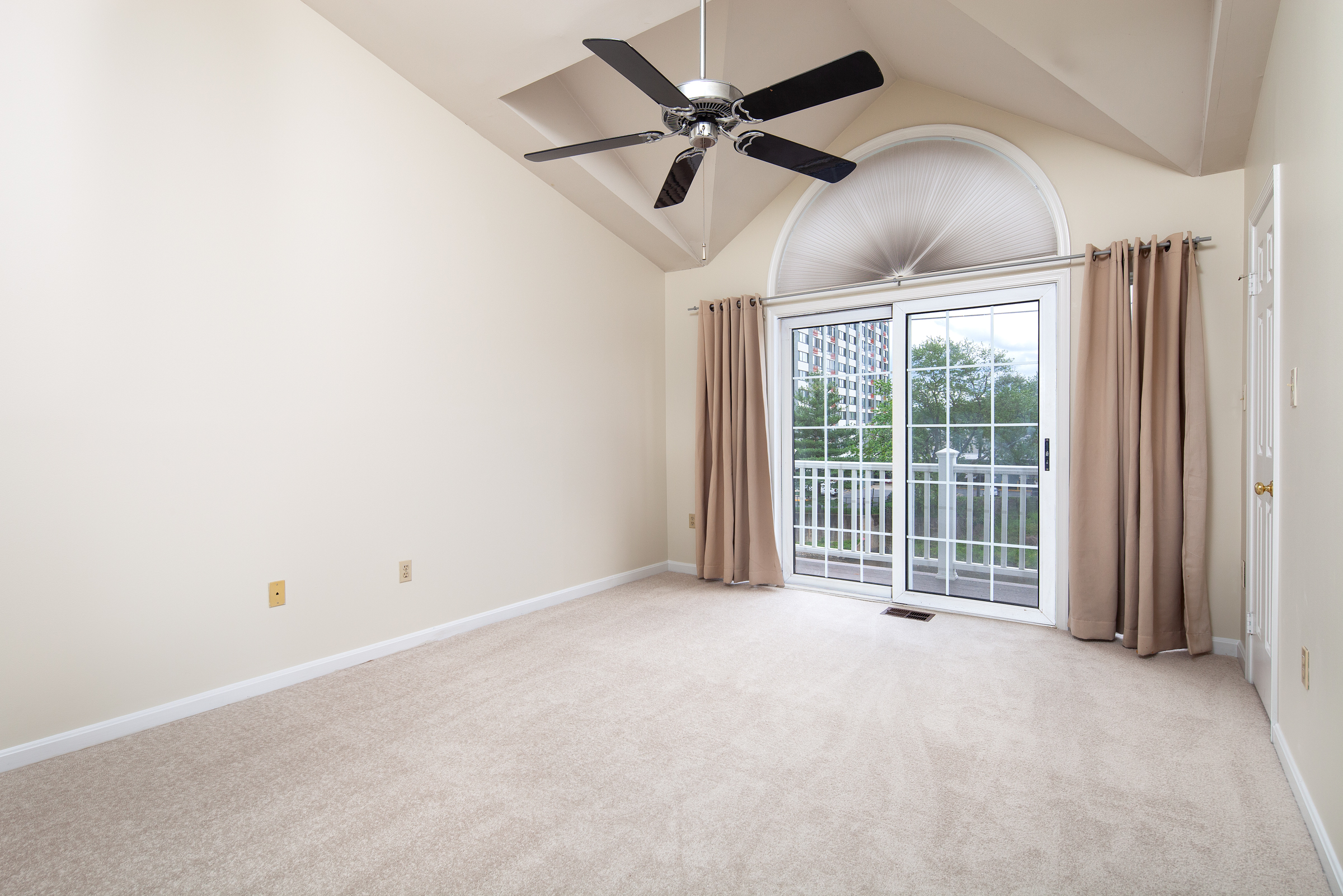 3040 South Glebe Road - 1